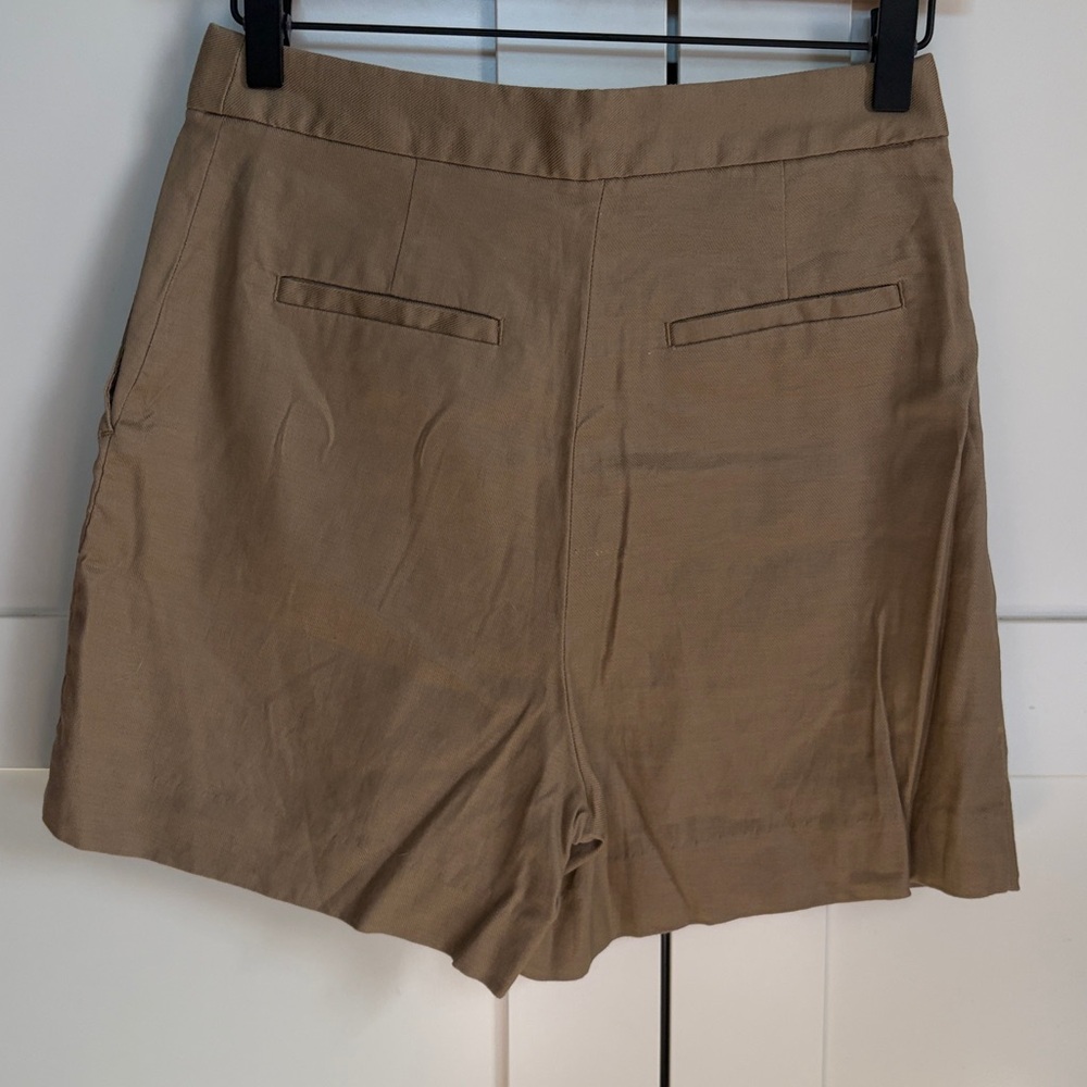 Banana Republic Tan Women's Shorts - Picture 2 of 8